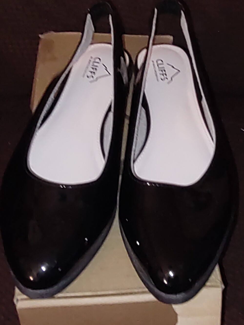 Cliffs by WHITE MOUNTAIN Black Patent Slingback Pointed Flats